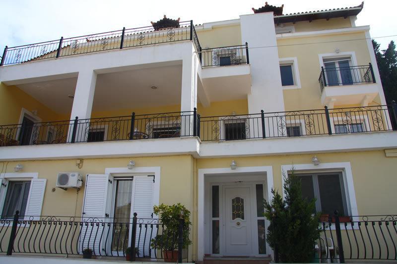Santafemia Apartment Agia Efimia Luaran gambar